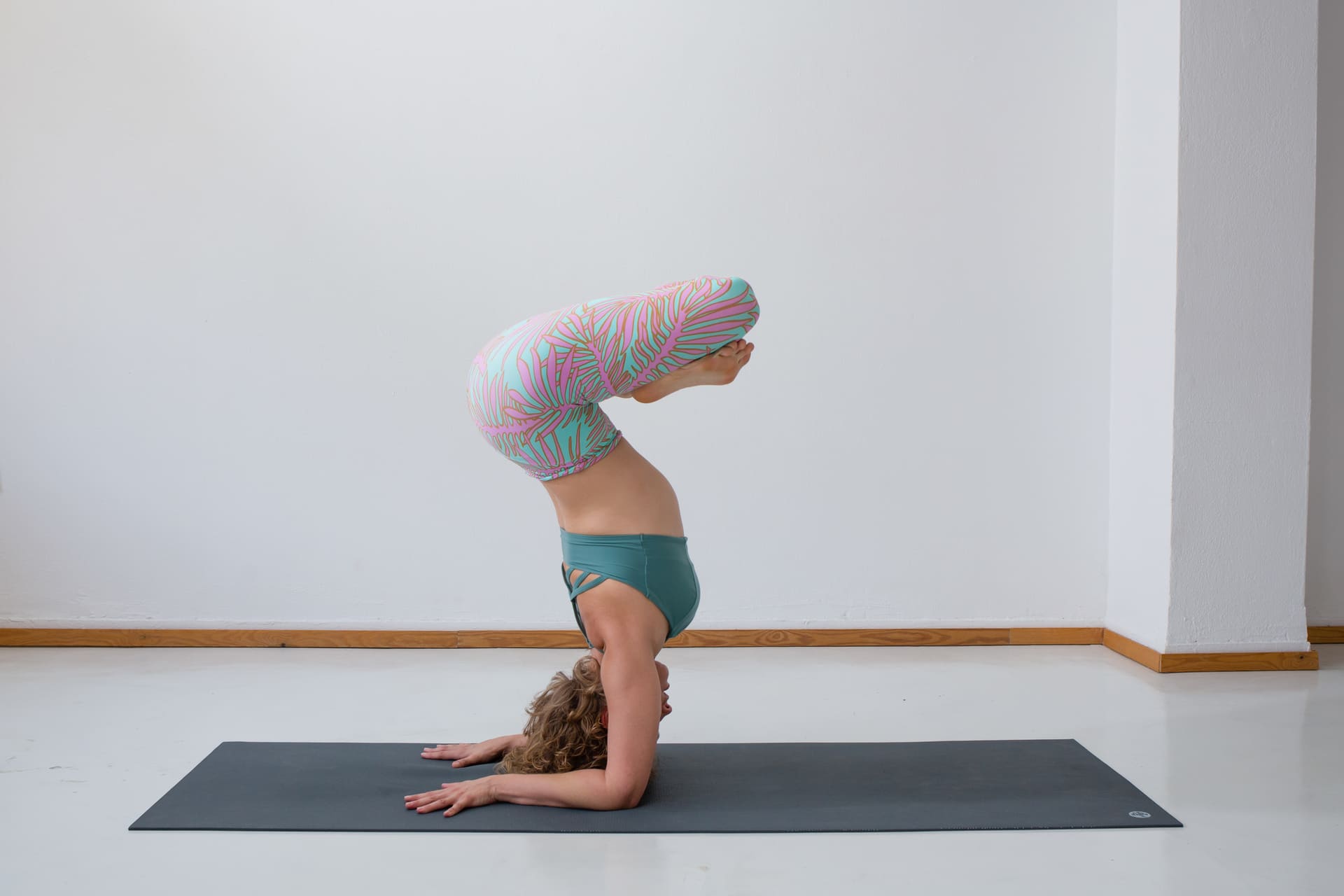 Keep Your Neck Safe in These 5 Yoga Poses - DoYou